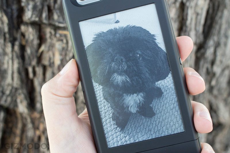 Illustration for article titled PopSlate Lightning Review: This iPhone Case Has An E-Ink Screen in Back